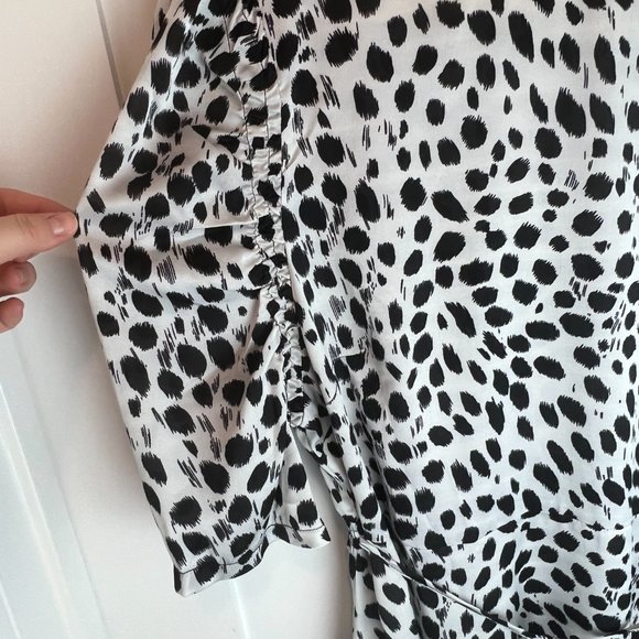 Lost Ink Leopard Print Midi Dress with Lace Trim Size 1X - Picture 6 of 7
